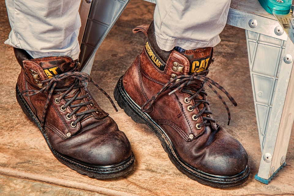 10 Best Work Boots For Narrow Feet