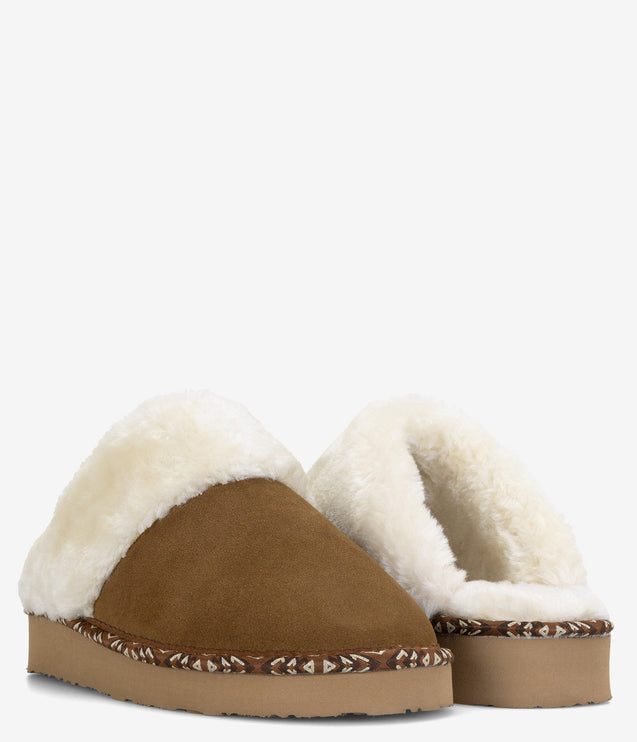 Minnetonka Cerise Suede Sherpa Slipper - Tan