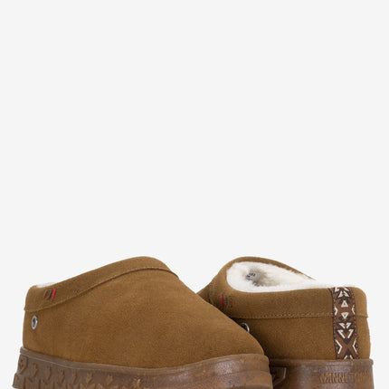 Minnetonka Neva Clogs - Tan