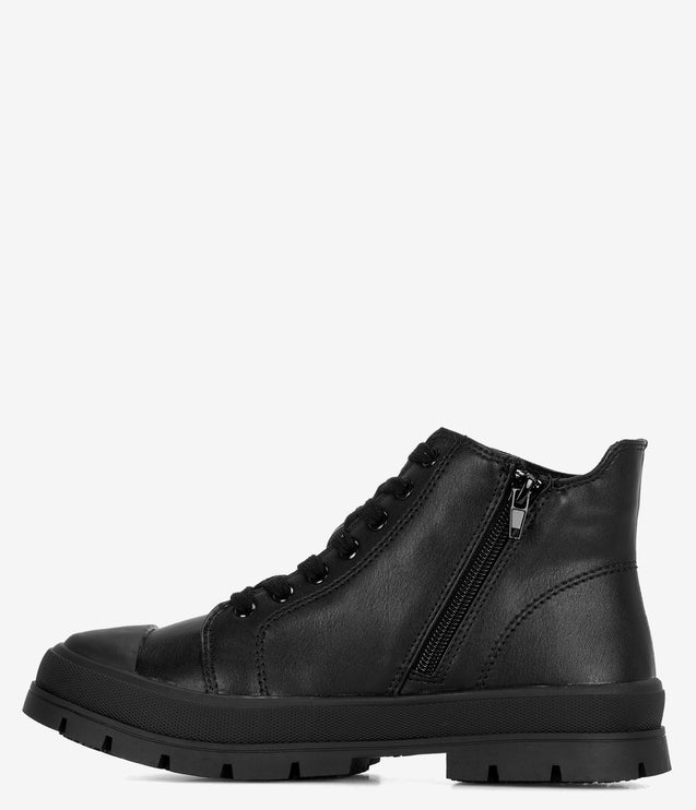 Laforst Skylar Side Zip Slip Resistant Chukka Boot - Black