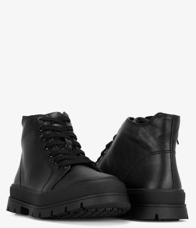 Laforst Skylar Side Zip Slip Resistant Chukka Boot - Black
