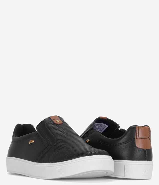Pegada Casual Leather Slip-On - Black
