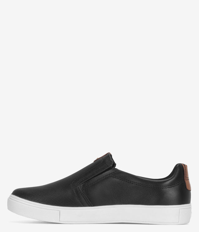 Pegada Casual Leather Slip-On - Black