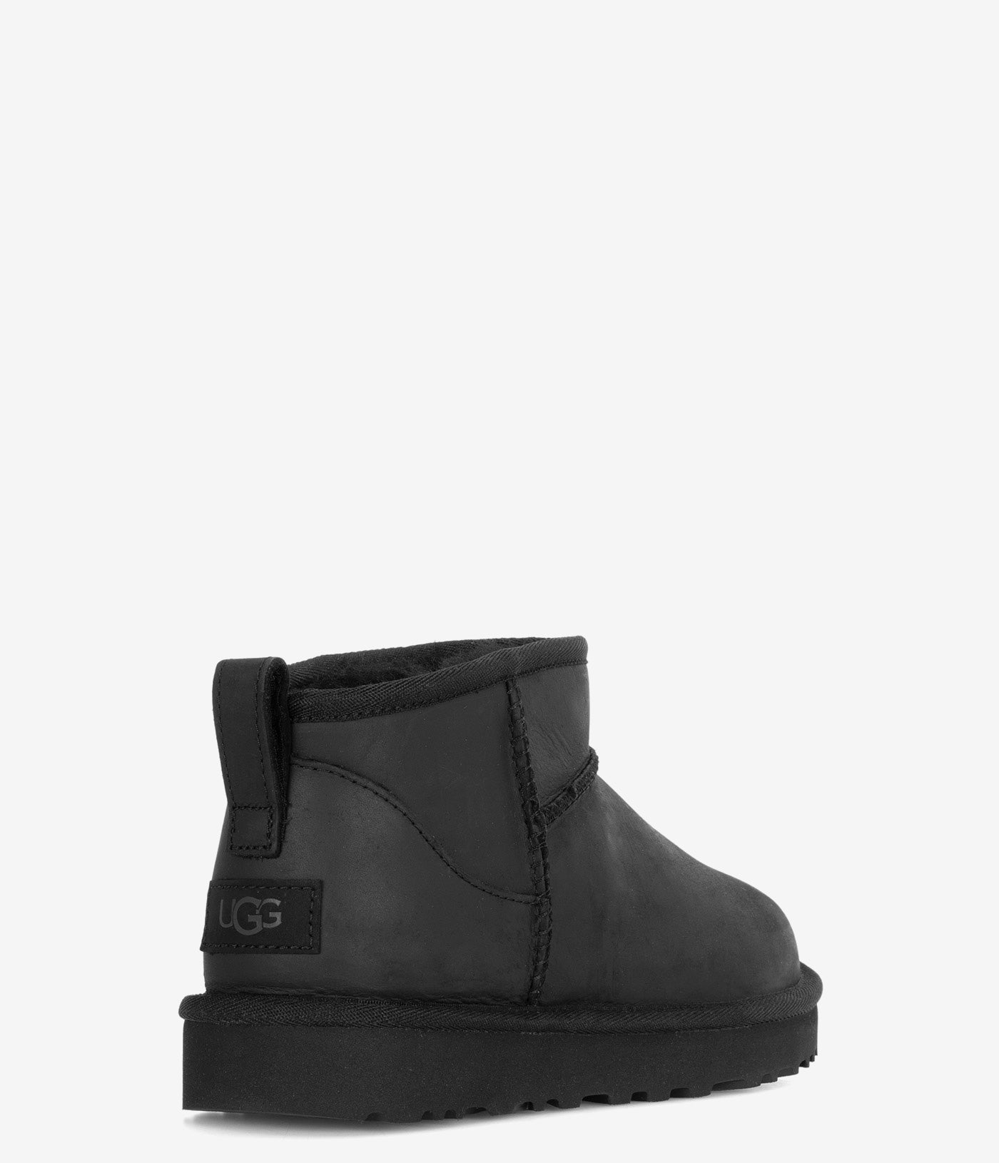 ugg leather dress boots Rugged style meets everyday comfort! Introducing our Tas Oiled Leather UGG Slipper crafted for those who appreciate timeless design and premium comfort. Made with luxurious oiled leather and lined with