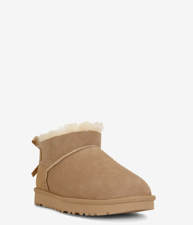 UGG Ultra Mini Bailey Bow - Sand