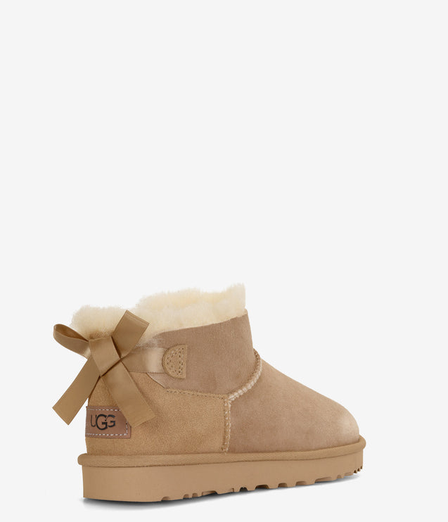 UGG Ultra Mini Bailey Bow - Sand